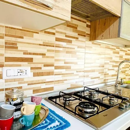 Apartment G House *
